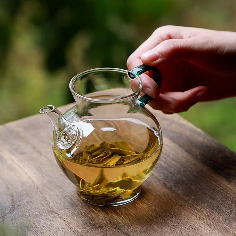 Retro Handheld Small Teapot Glass Simplicity High Temperature Resistant Green Tea Brewing Tea Set Chinese Style Pure Color
Retro Handheld Small Teapot Glass Simplicity High Temperature Resistant Green Tea Brewing Tea Set Chinese Style Pure Color
