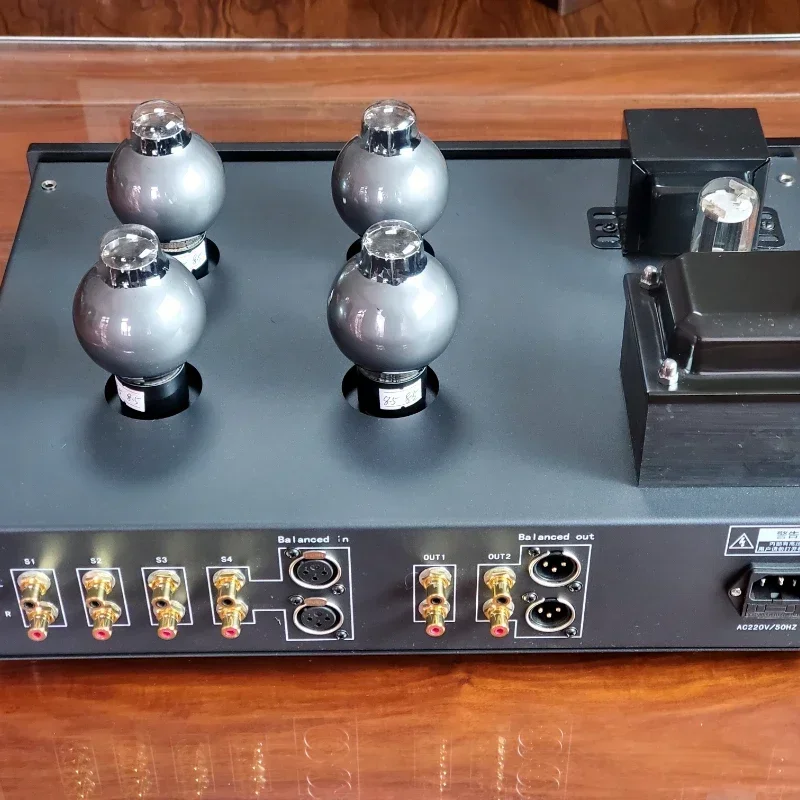Audio Amplifier C1 6SN7GT / CV181SE Class A Single-ended Balanced Vacuum Tube Preamplifier HIFI Home Theater Audio Amplifier
Audio Amplifier C1 6SN7GT / CV181SE Class A Single-ended Balanced Vacuum Tube Preamplifier HIFI Home Theater Audio Amplifier