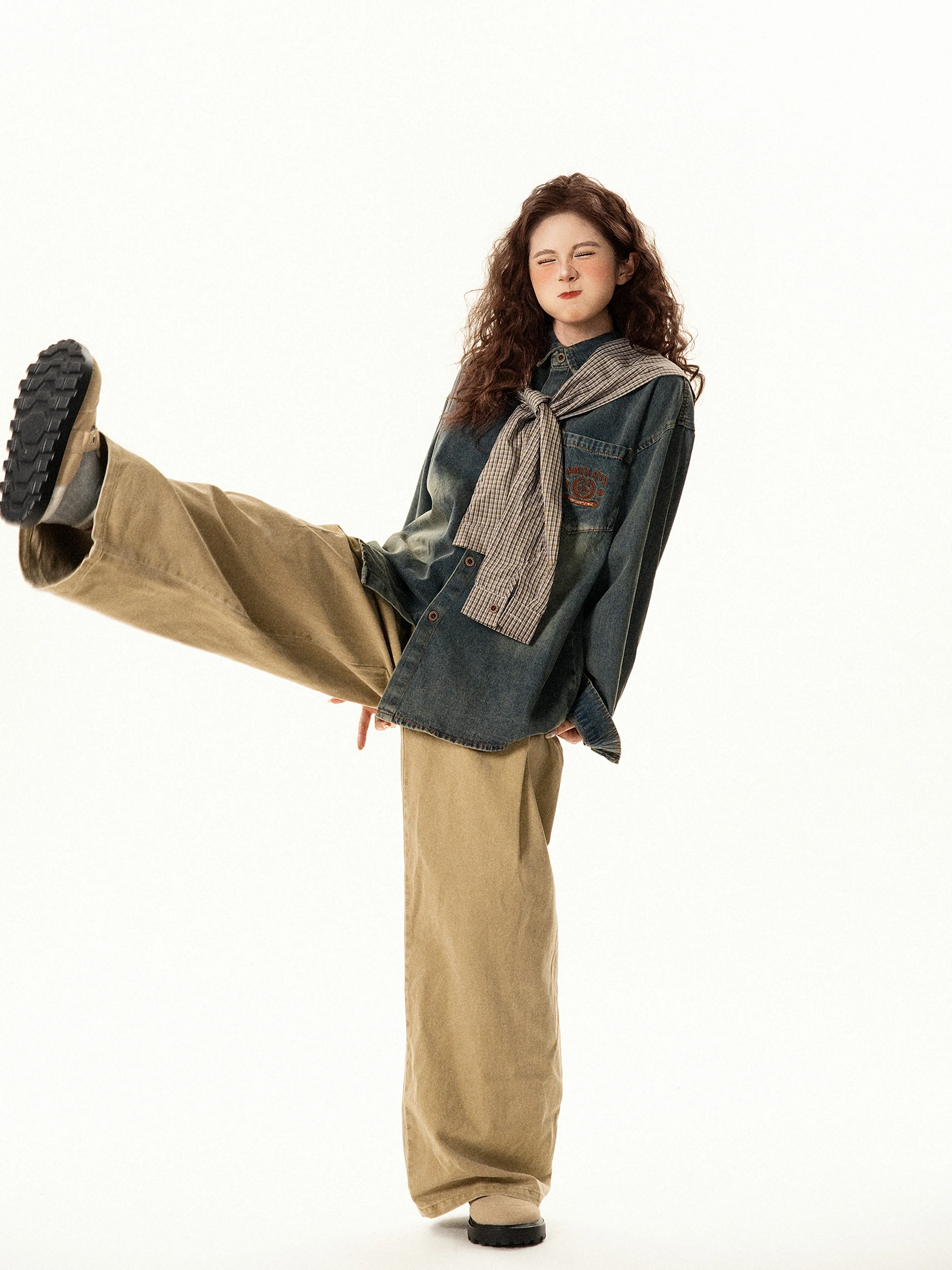 Retro American Design Loose Long Sve Women's Denim irt oulder Wrap Spring Autumn Versatile Outerwear Casual Chic
Retro American Design Loose Long Sve Women's Denim irt oulder Wrap Spring Autumn Versatile Outerwear Casual Chic