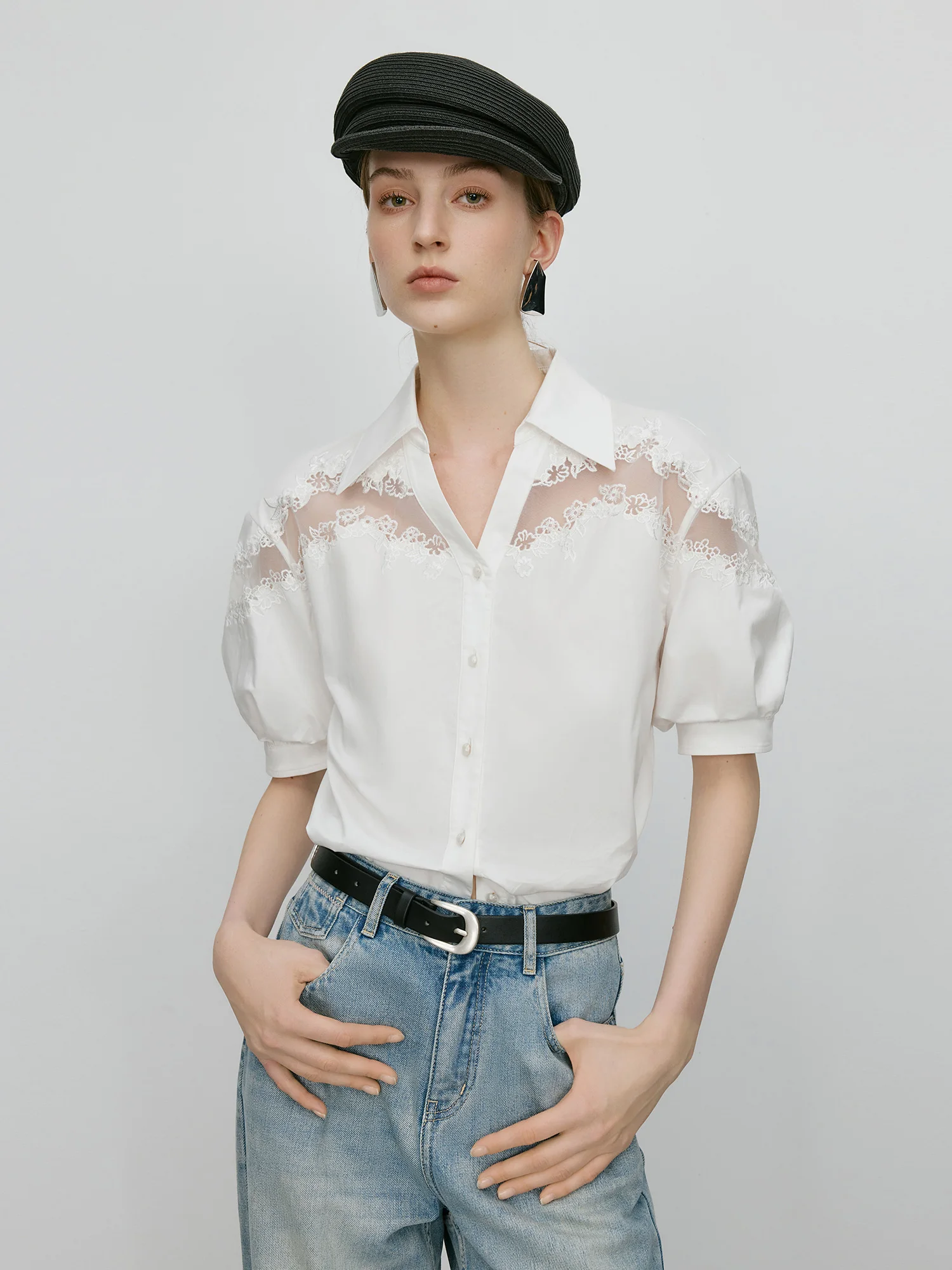 FSLE【Premium Series】2025 Summer Women's Textured Sheer-Lace Blouse - Breathable Layered Design & Elegant Cropped Fit
FSLE【Premium Series】2025 Summer Women's Textured Sheer-Lace Blouse - Breathable Layered Design & Elegant Cropped Fit