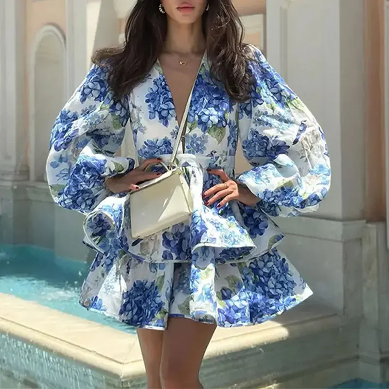 Blue Floral Print Ruffle Mini Dress for Women Fashion Puff Sleeve A-line Party Dresses Summer Sexy V-neck Holiday Outfits 2025
Blue Floral Print Ruffle Mini Dress for Women Fashion Puff Sleeve A-line Party Dresses Summer Sexy V-neck Holiday Outfits 2025