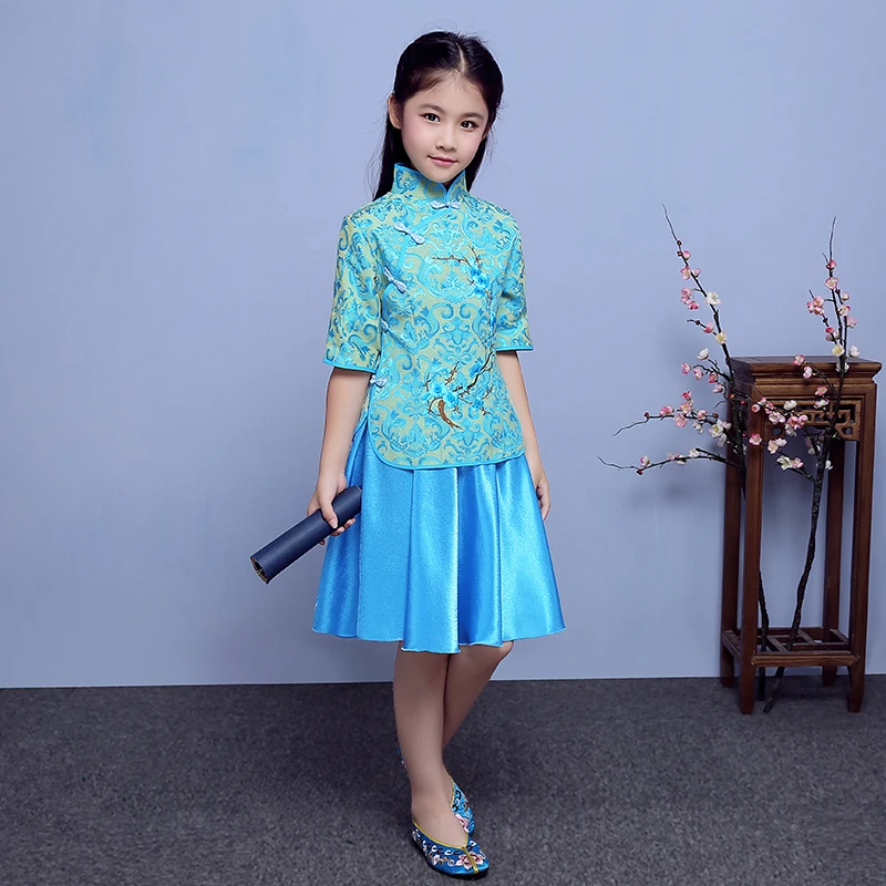 Children Costume For Girl Flower Embroidery Qipao Tops And Skirt Sets Preppy School Children Guzheng Performance Graduation
Children Costume For Girl Flower Embroidery Qipao Tops And Skirt Sets Preppy School Children Guzheng Performance Graduation