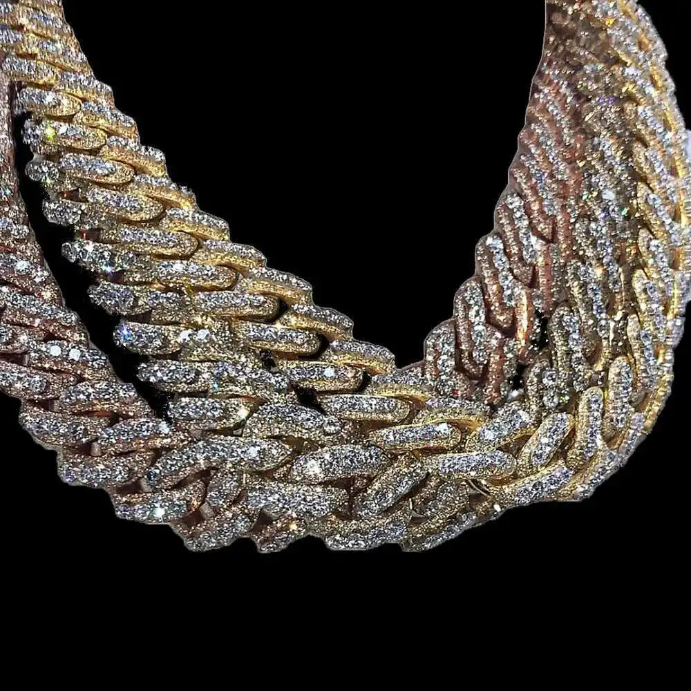 Hip Hop 20mm Cuban Link Chain Iced Out Big Pointer Gold Plating 925 Silver VVS Moissanite Cuban Chain
Hip Hop 20mm Cuban Link Chain Iced Out Big Pointer Gold Plating 925 Silver VVS Moissanite Cuban Chain