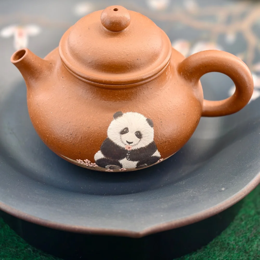 Yixing Zhaozhuang Red Clay Rongtian Pot Handmade Zisha Red Clay High-Temperature Fired REACH Certified Food-Safe Classic Tea
Yixing Zhaozhuang Red Clay Rongtian Pot Handmade Zisha Red Clay High-Temperature Fired REACH Certified Food-Safe Classic Tea