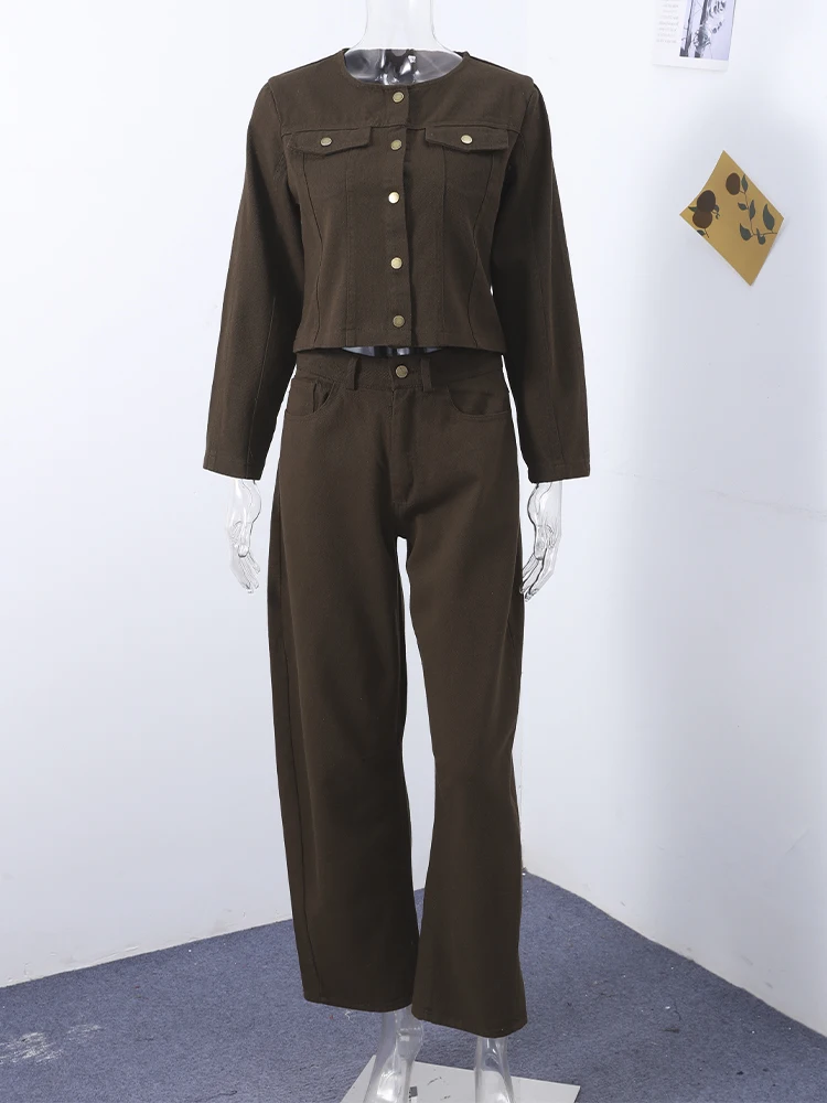 Vintage Brown Women's Denim Pants Set Trendy O-Neck Metal Buttons Waist-Cinching Crop Top Matching Straight Leg Baggy Jeans
Vintage Brown Women's Denim Pants Set Trendy O-Neck Metal Buttons Waist-Cinching Crop Top Matching Straight Leg Baggy Jeans