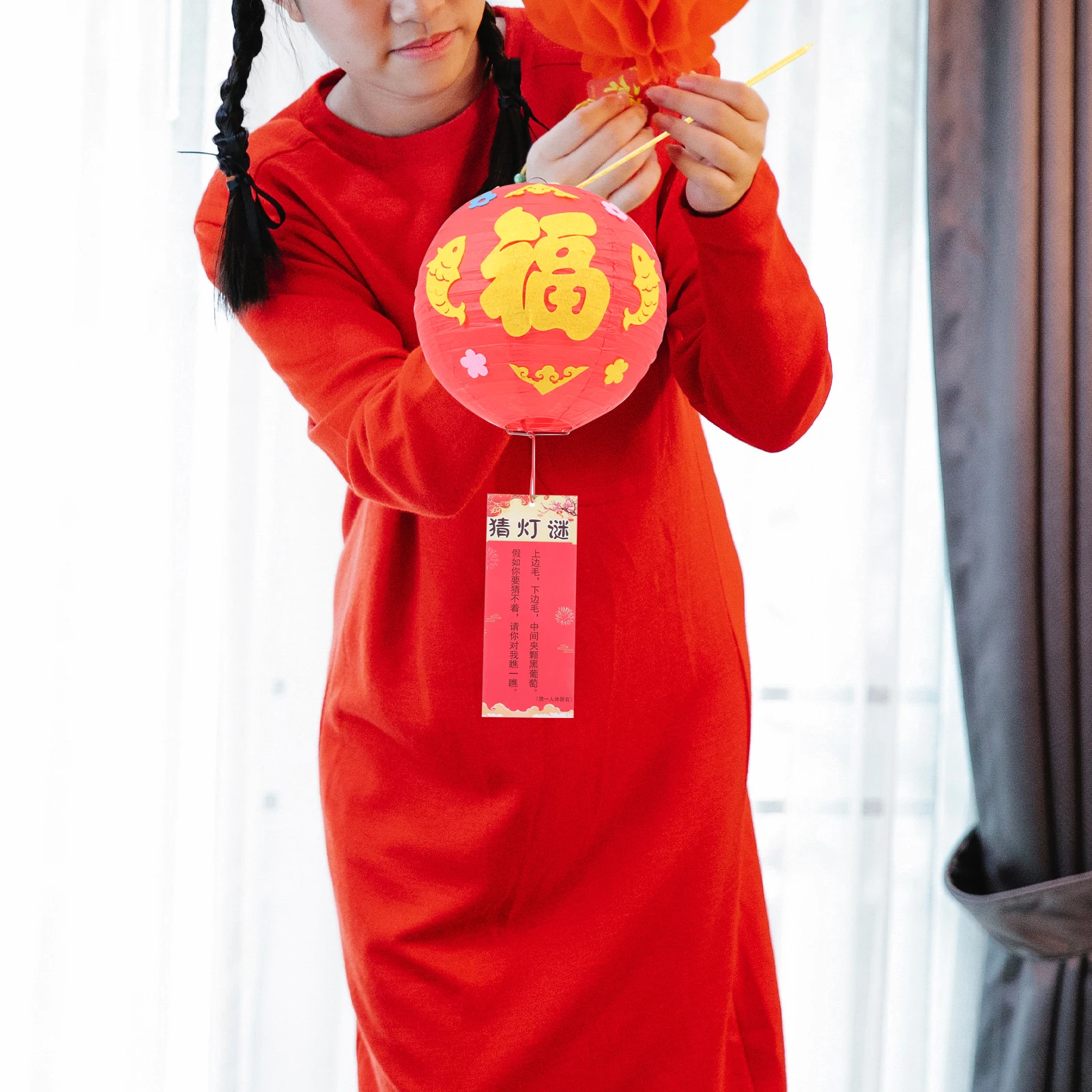 2 set Red Black White Round Hanging New Year Lanterns DIY Chinese Style Glowing Portable Festival Light Decorative for Party
2 set Red Black White Round Hanging New Year Lanterns DIY Chinese Style Glowing Portable Festival Light Decorative for Party