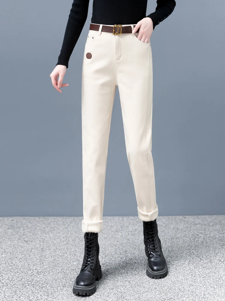 Thickened Fleece High Waist Slimming Denim Pants Women's Casual Loose Fit Harlan Pants Autumn Winter New Style Cotton Polyest...
Thickened Fleece High Waist Slimming Denim Pants Women's Casual Loose Fit Harlan Pants Autumn Winter New Style Cotton Polyest...