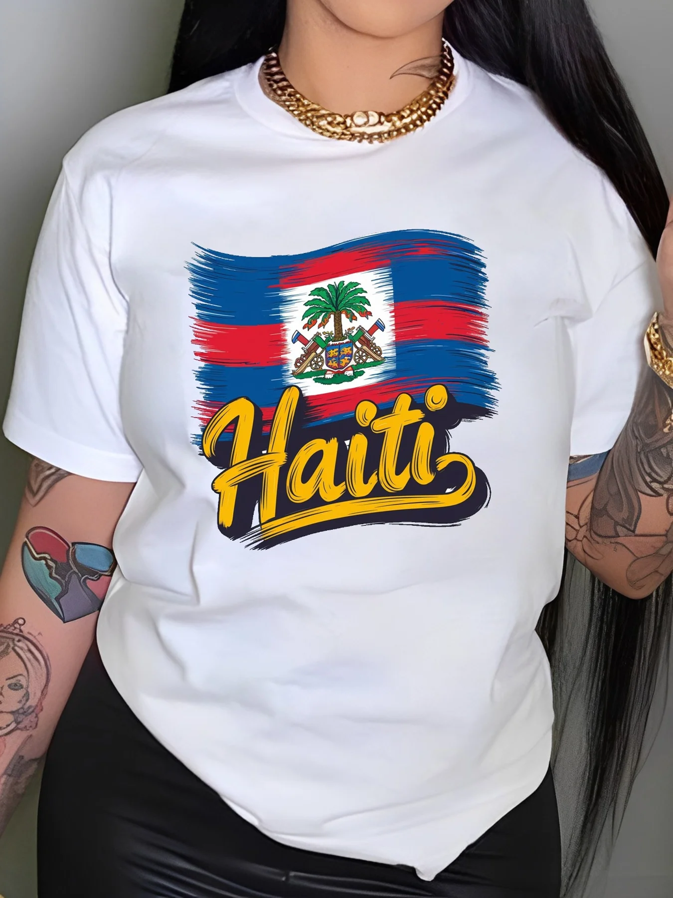 Haiti Patterned Women'S T-Shirt, Casual Round Neck, Short Sleeves for Spring And Summer.
Haiti Patterned Women'S T-Shirt, Casual Round Neck, Short Sleeves for Spring And Summer.