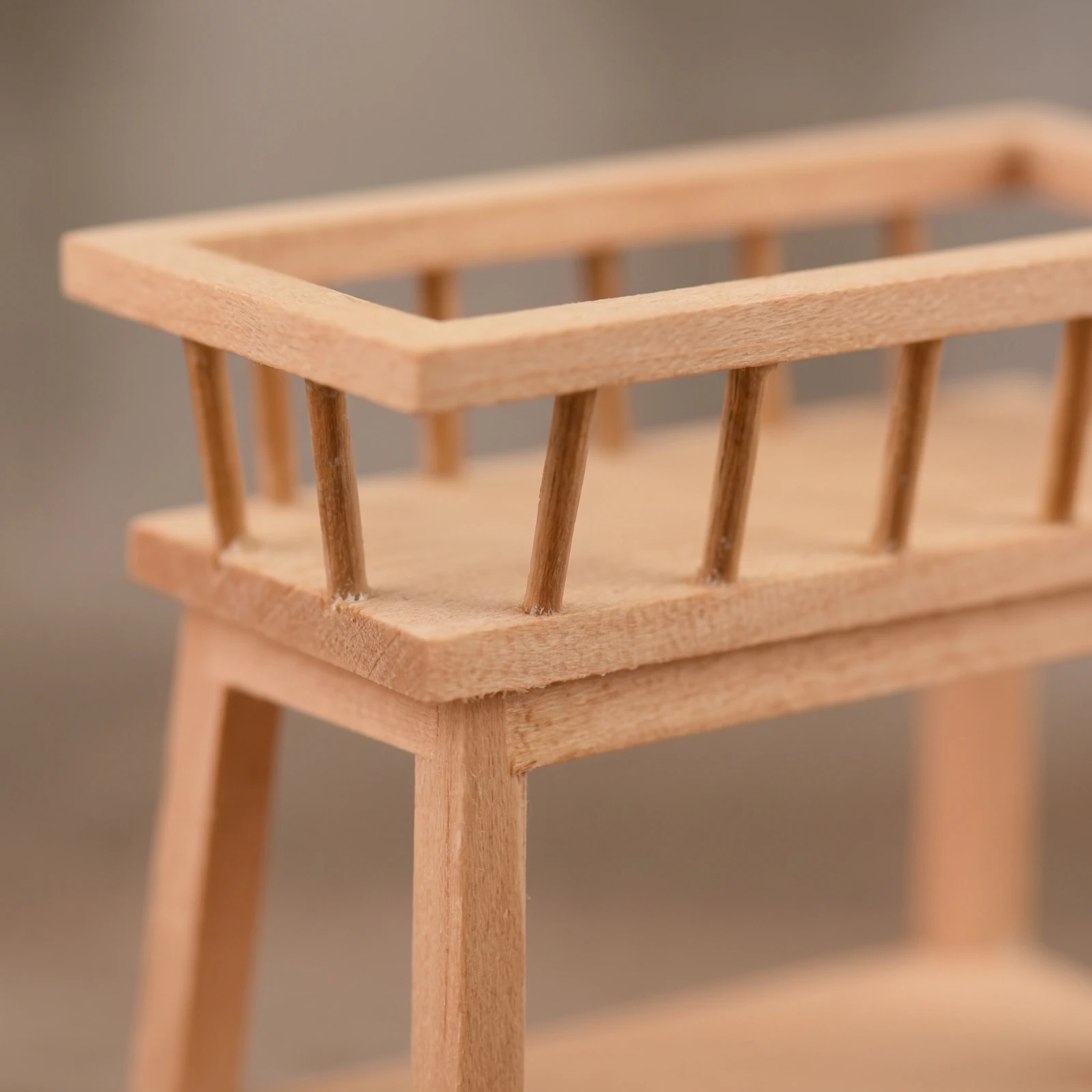 Dollhouse Flower Stand Decorative Miniature Flower Shelf Miniature Wooden Shelf Rectangular Dollhouse Display Rack Lightweight
Dollhouse Flower Stand Decorative Miniature Flower Shelf Miniature Wooden Shelf Rectangular Dollhouse Display Rack Lightweight