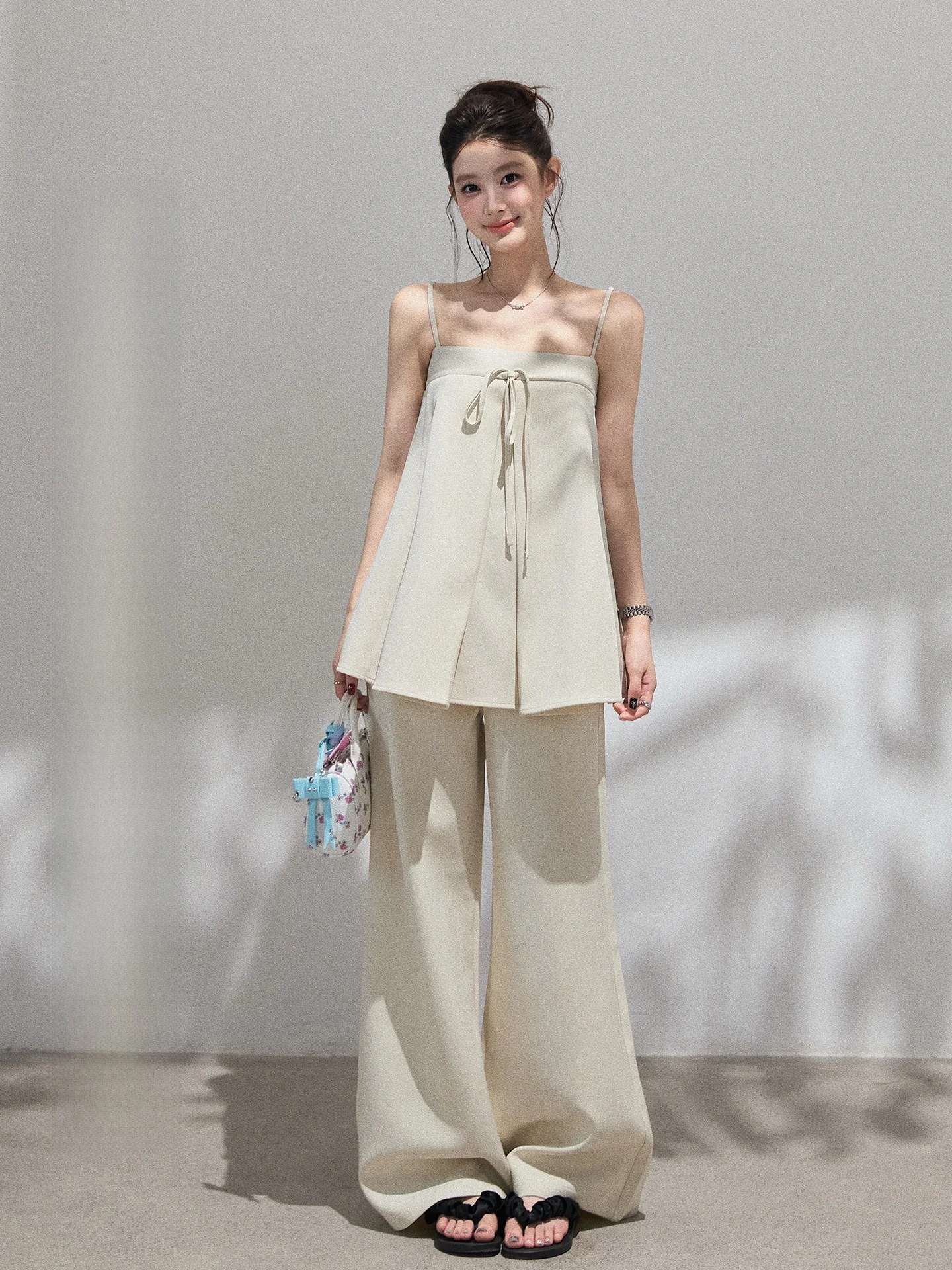 Exuberaant Simple High Waist Strap Vest Women Summer Korean Wide Leg Floor Length Pants Set Casual Style Two Piece Suit
Exuberaant Simple High Waist Strap Vest Women Summer Korean Wide Leg Floor Length Pants Set Casual Style Two Piece Suit