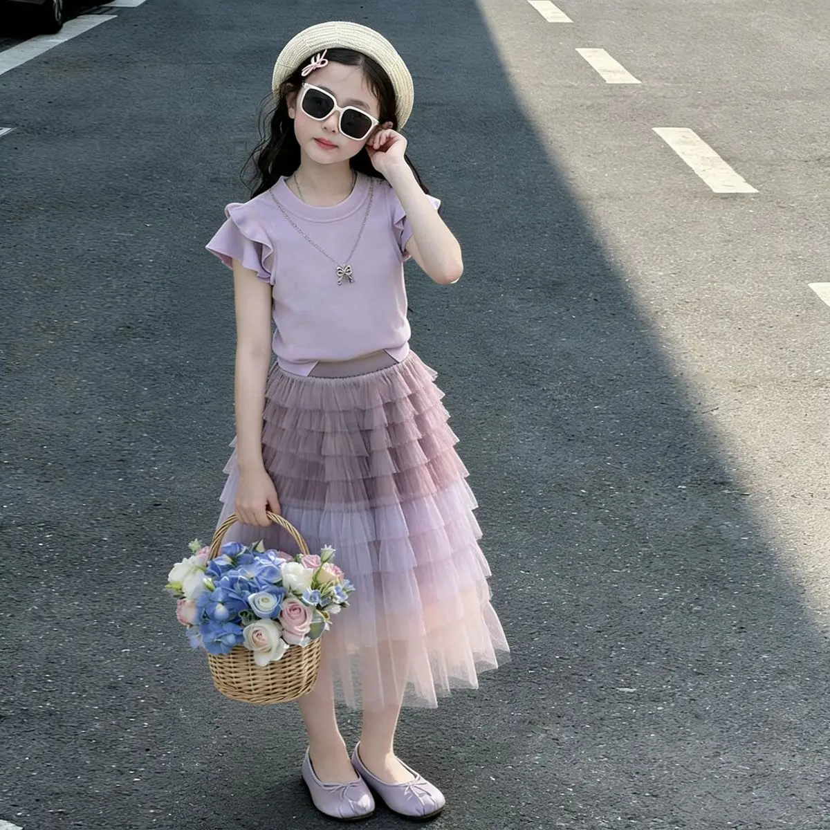 Girls' Summer Set 2026 New Children's Korean Edition Western Short sleeved T-shirt+Mesh Half length Skirt 2-piece Set
Girls' Summer Set 2026 New Children's Korean Edition Western Short sleeved T-shirt+Mesh Half length Skirt 2-piece Set