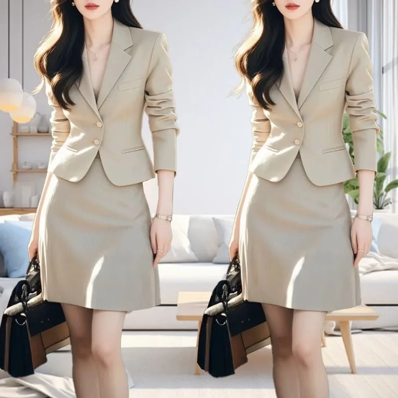 Новый элитный модный женский комплект из двух предметов, осенняя элегантная куртка с лацканами и длинными рукавами, пальто + мини-юбка трапециевидной формы, офисный женский костюм
Новый элитный модный женский комплект из двух предметов, осенняя элегантная куртка с лацканами и длинными рукавами, пальто + мини-юбка трапециевидной формы, офисный женский костюм