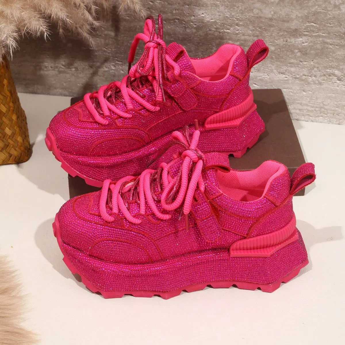 Luxury Full Rhinestone Female Sneakers Irregular Design Rubber Platform Chunky Sneakers Trend Comfortable Ladies Shoes Tenis
Luxury Full Rhinestone Female Sneakers Irregular Design Rubber Platform Chunky Sneakers Trend Comfortable Ladies Shoes Tenis