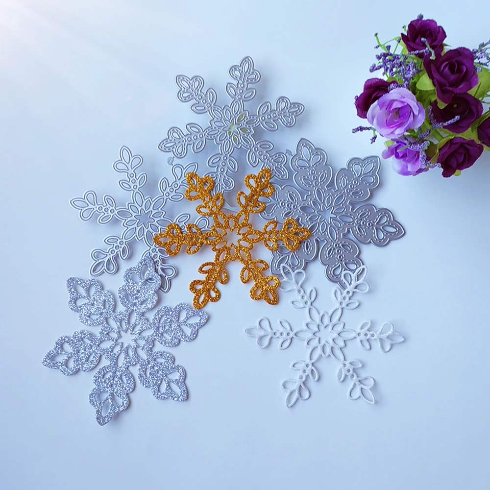 3 beautiful snowflakes cutting dies scrapbook decoration embossed photo album decoration card making DIY crafts
3 beautiful snowflakes cutting dies scrapbook decoration embossed photo album decoration card making DIY crafts