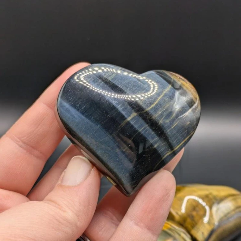 1pc Tiger's Eye Heart Stone - Blue & Yellow Swirling chatoyant gemstone for home Decor, Jewelry Making, Unique Holiday Gift
1pc Tiger's Eye Heart Stone - Blue & Yellow Swirling chatoyant gemstone for home Decor, Jewelry Making, Unique Holiday Gift