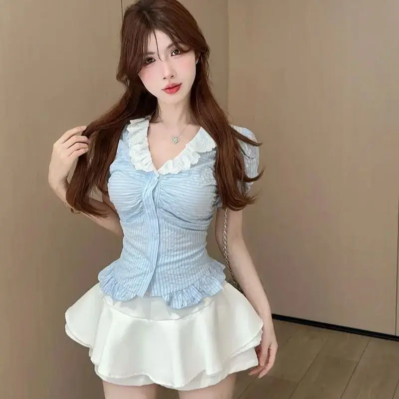 Two-Piece College Style Black Ear Shirt Top High Waist Fluffy Skirt Short Skirt Women Summer Hot Girl Sweet Style Slim Suit
Two-Piece College Style Black Ear Shirt Top High Waist Fluffy Skirt Short Skirt Women Summer Hot Girl Sweet Style Slim Suit