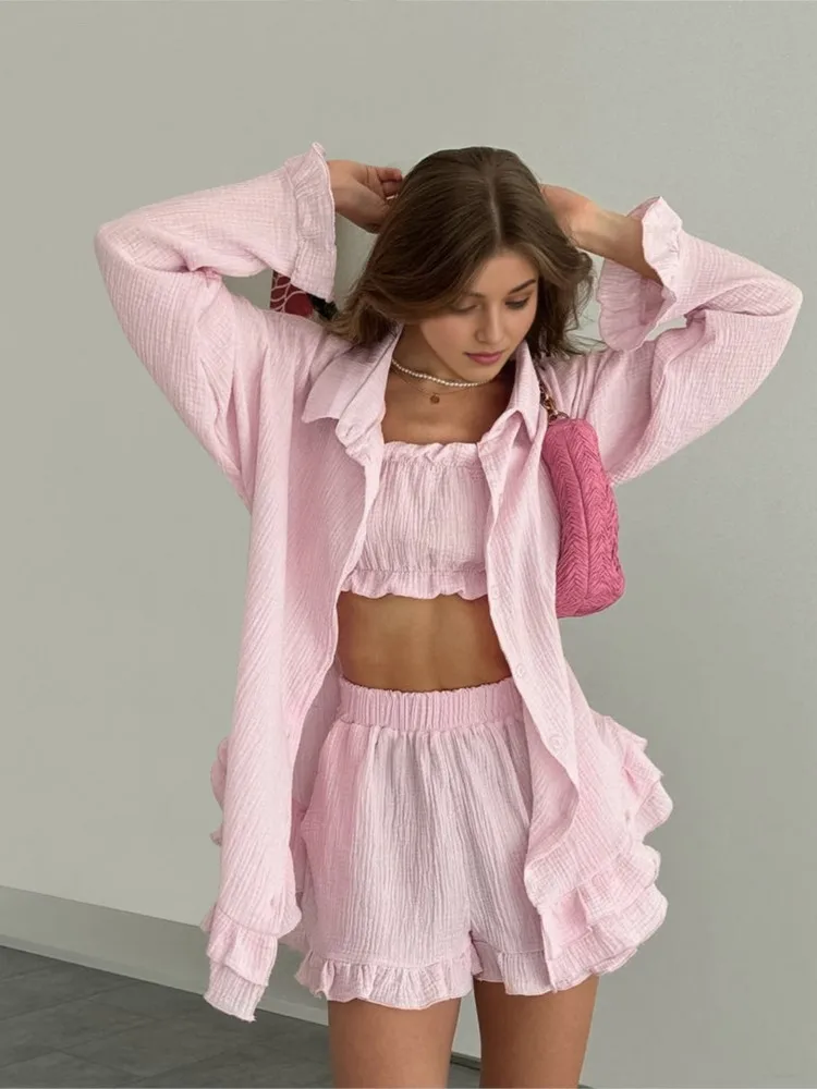Lady Solid Color 3-piece Set With Ruffled Tube Top Shorts Oversized Shirt Home Wear Set Daily Casual Three-piece Outfit Fashion
Lady Solid Color 3-piece Set With Ruffled Tube Top Shorts Oversized Shirt Home Wear Set Daily Casual Three-piece Outfit Fashion