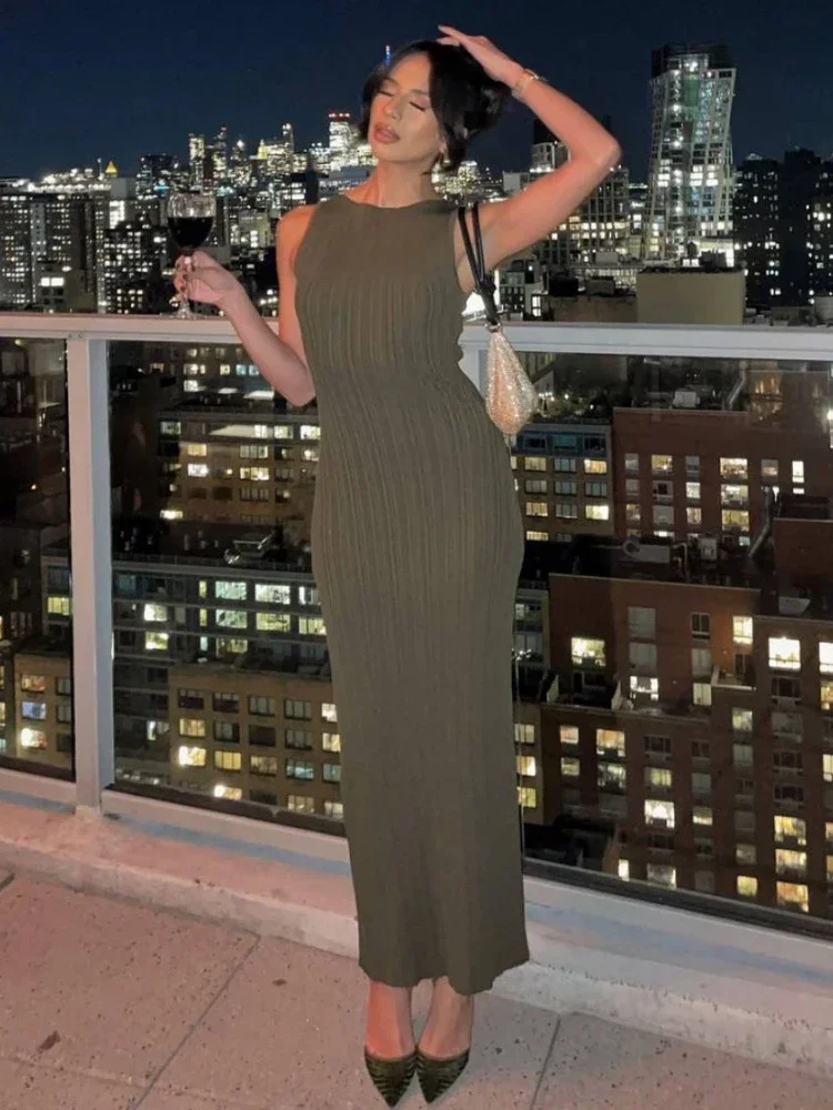 Green Knitted Dress for Women 2025 Spring Sexy O-Neck Sleeveless Split Elegant Maxi Dress Club Party Outfits Casual Long Dress
Green Knitted Dress for Women 2025 Spring Sexy O-Neck Sleeveless Split Elegant Maxi Dress Club Party Outfits Casual Long Dress