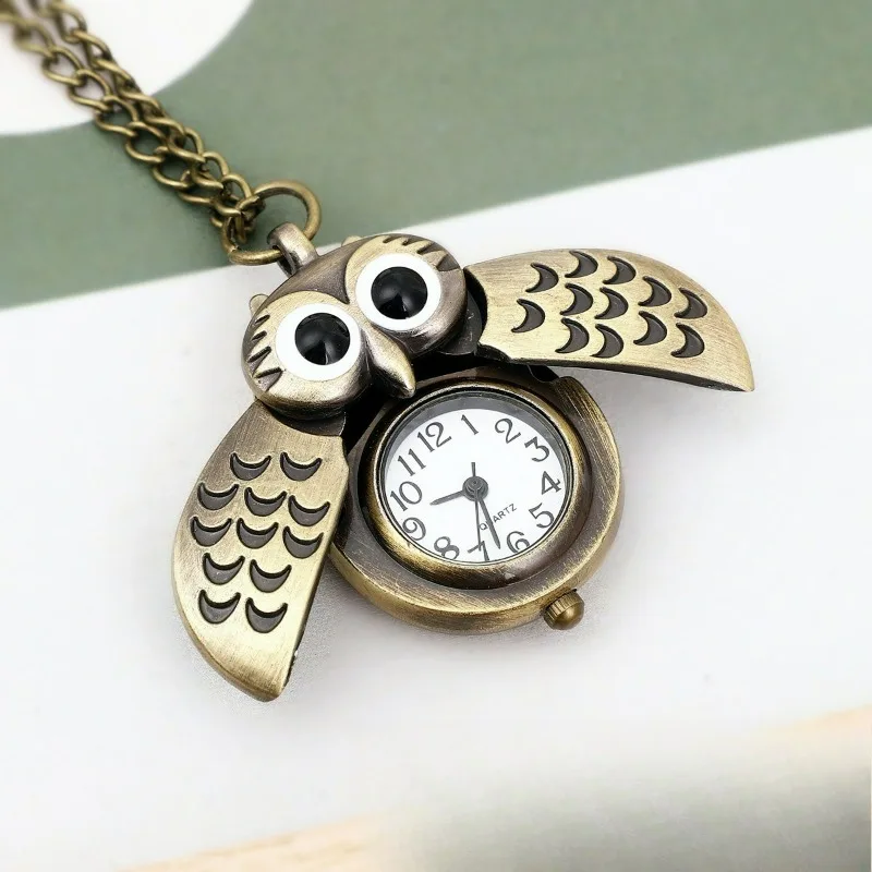 For Fashion Vintage Men Women Alloy Retro Owl Shape Clock Pendant Long Necklace Chain Watches Birthday Gifts
For Fashion Vintage Men Women Alloy Retro Owl Shape Clock Pendant Long Necklace Chain Watches Birthday Gifts