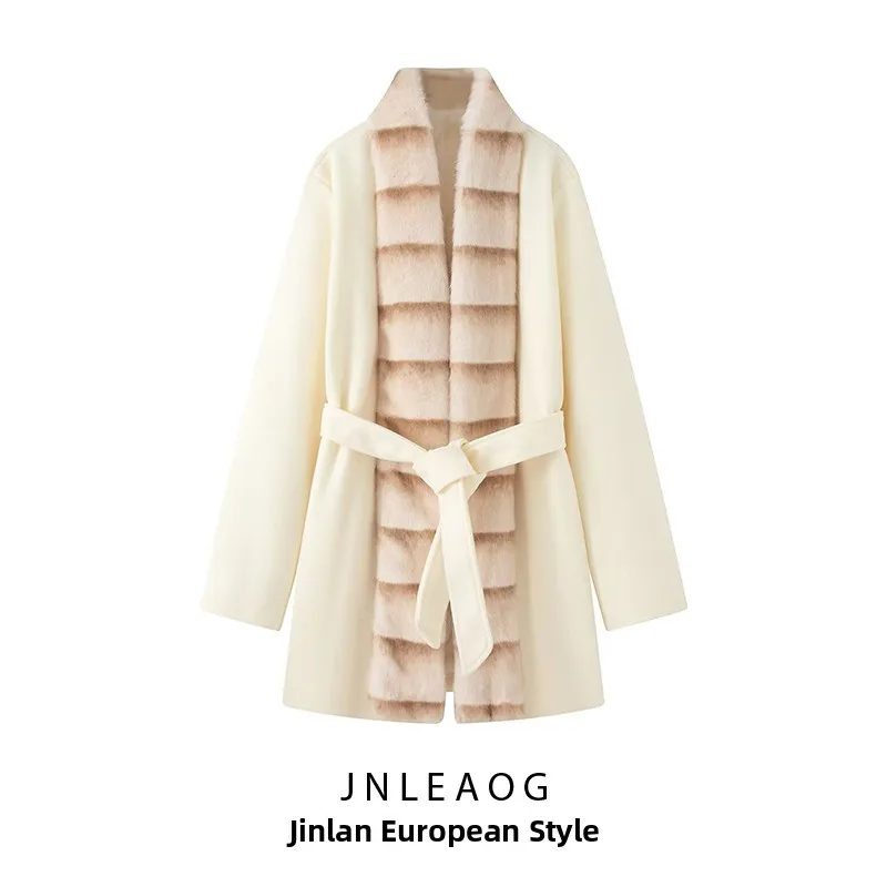 JNLEAOG Новое осеннее женское шерстяное пальто с воротником из искусственного меха средней длины Ele Ladylike Sle Long Sve из полиэфирного волокна
JNLEAOG Новое осеннее женское шерстяное пальто с воротником из искусственного меха средней длины Ele Ladylike Sle Long Sve из полиэфирного волокна