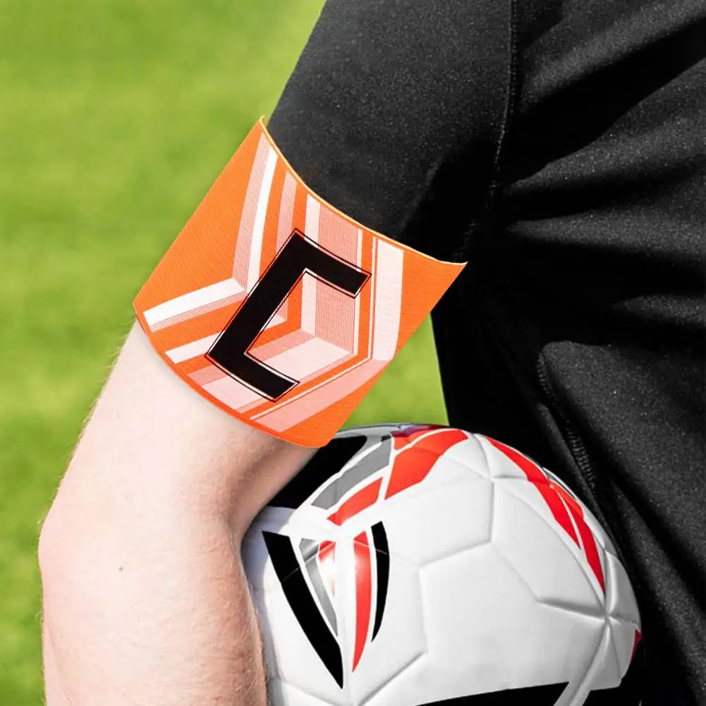 Футбольная повязка на руку, регулируемая повязка на руку с буквенным принтом C, эластичные футбольные баскетбольные игровые ленты
Футбольная повязка на руку, регулируемая повязка на руку с буквенным принтом C, эластичные футбольные баскетбольные игровые ленты