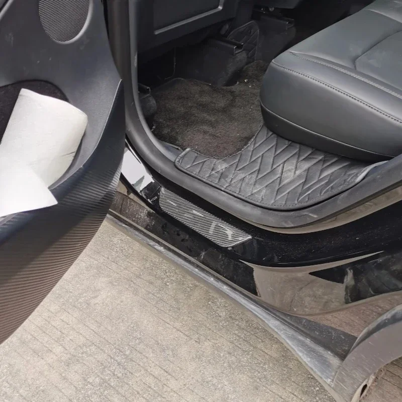 For Tesla Model 3 Real Dry Carbon Fiber Sill Bar Decorative Welcome Pedal Case modification interior decoration Accessories
For Tesla Model 3 Real Dry Carbon Fiber Sill Bar Decorative Welcome Pedal Case modification interior decoration Accessories