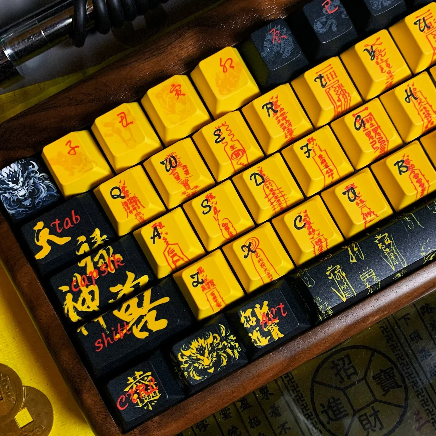 Kirin keycap, lucky transfer Nafu Ping An 140 key five-sided hot sublimation PBT material
Kirin keycap, lucky transfer Nafu Ping An 140 key five-sided hot sublimation PBT material