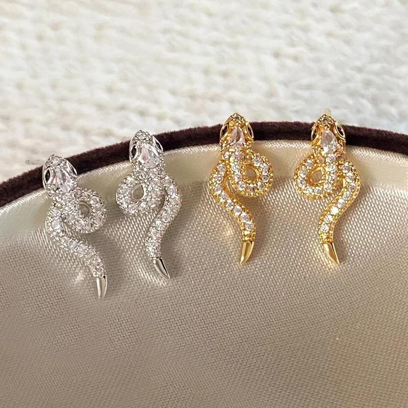 Real 925 Sterling Silver 18K Gold Zircon Twisted Snake Stud Earrings for Women Mini Cute Fine Jewelry Animal Accessories
Real 925 Sterling Silver 18K Gold Zircon Twisted Snake Stud Earrings for Women Mini Cute Fine Jewelry Animal Accessories