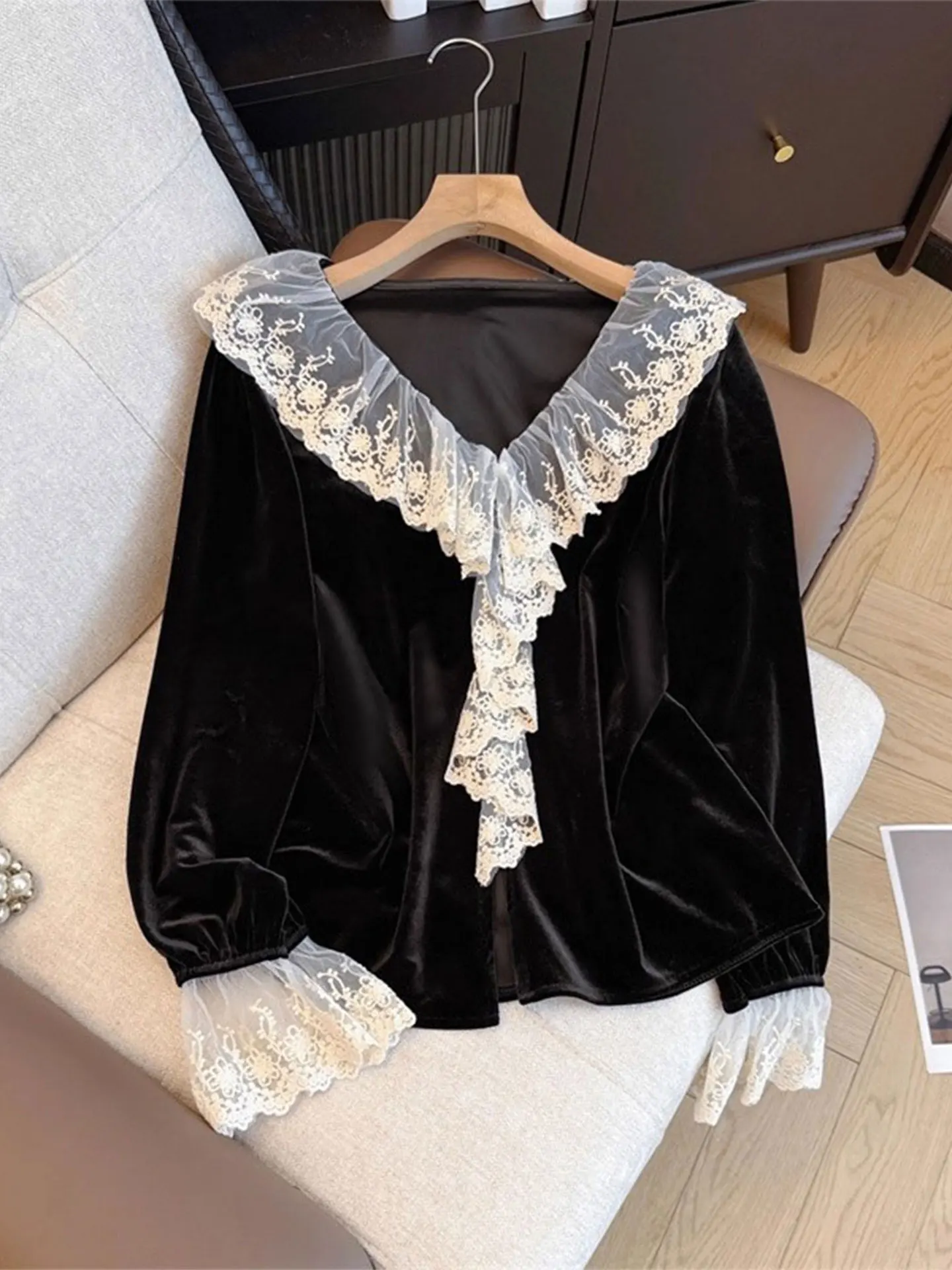 Женский топ свободного кроя Bla с кружевной отделкой V-Ne Long Sve irt больших размеров, весна 2026, повседневный топ Bell Sve
Женский топ свободного кроя Bla с кружевной отделкой V-Ne Long Sve irt больших размеров, весна 2026, повседневный топ Bell Sve