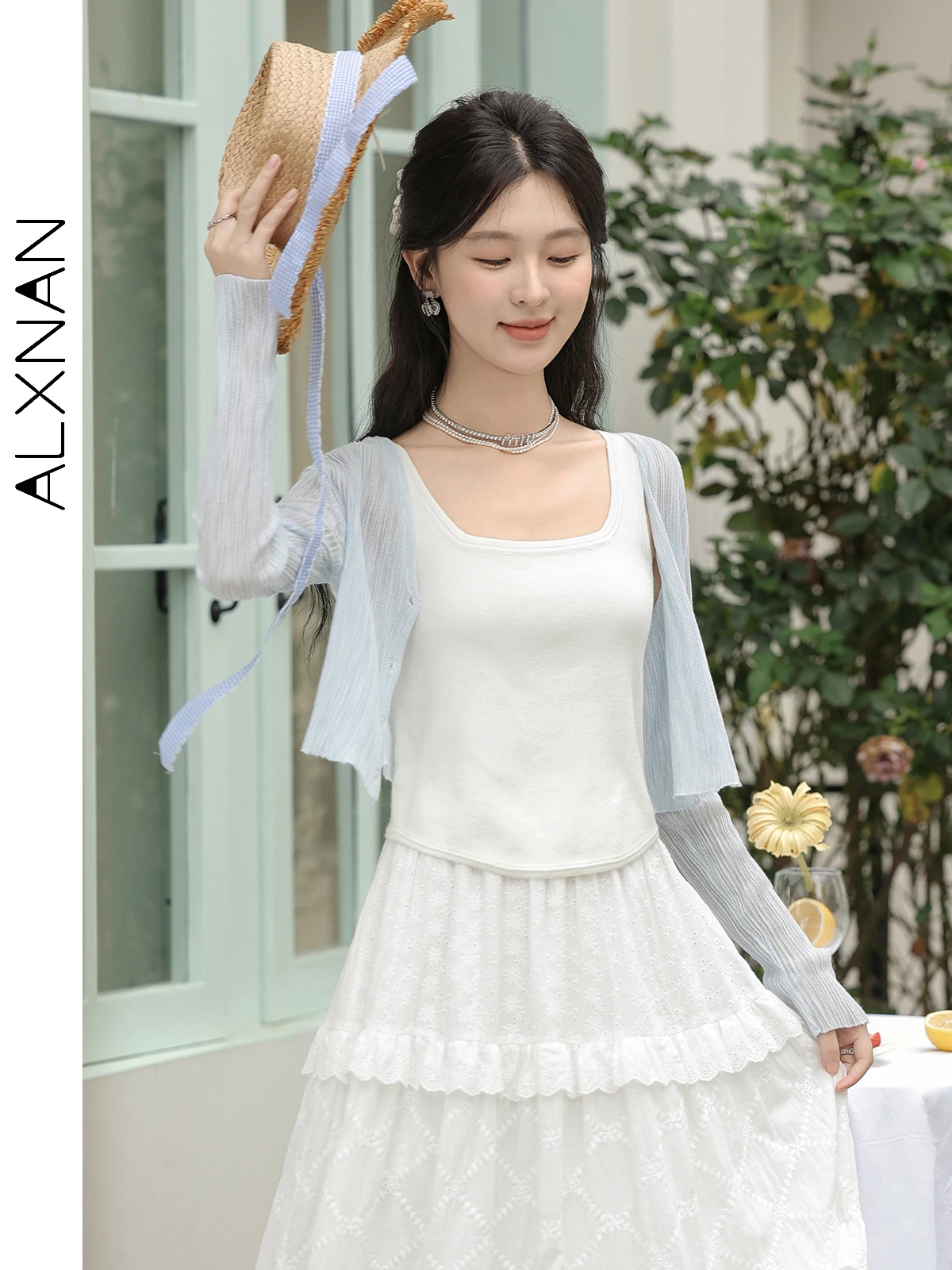 ALXNAN Women Thin Cardigan 2025 Spring Summer New Fashion Elegant Knitwear Light Blue Casual Loose Slim Long Sleeve Tops L35388
ALXNAN Women Thin Cardigan 2025 Spring Summer New Fashion Elegant Knitwear Light Blue Casual Loose Slim Long Sleeve Tops L35388