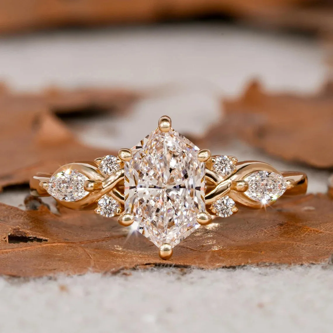 2025 New Hot Selling Jewelry Style Arrow Shaped Zircon Ring Fashionable And Versatile Engagement Women's Ring
2025 New Hot Selling Jewelry Style Arrow Shaped Zircon Ring Fashionable And Versatile Engagement Women's Ring