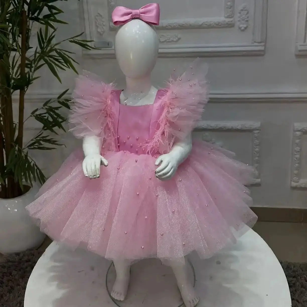 Pink Ball Gown Flower Girl Dresses Customized Feather Pearls Baby Girl's Toddler Birthday Gowns Pageant Princess Party Dress
Pink Ball Gown Flower Girl Dresses Customized Feather Pearls Baby Girl's Toddler Birthday Gowns Pageant Princess Party Dress