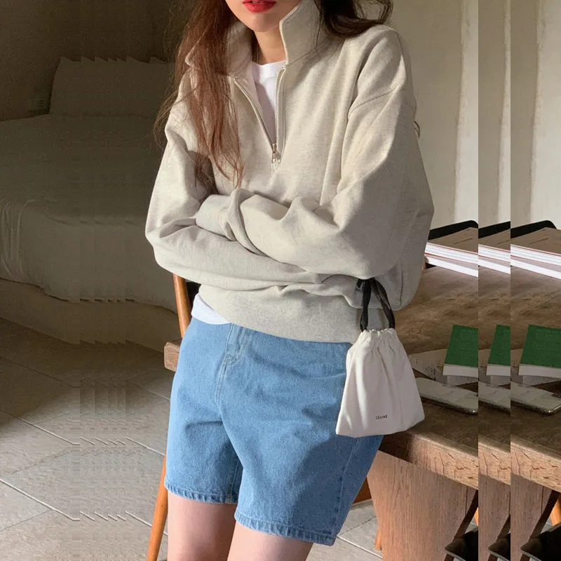 Retro Light Grey Hoodie Women's Loose Long Sleeve Turn-down Collar Casual Loose Fit Spring Early Zipper Half-up Ladies Top
Retro Light Grey Hoodie Women's Loose Long Sleeve Turn-down Collar Casual Loose Fit Spring Early Zipper Half-up Ladies Top