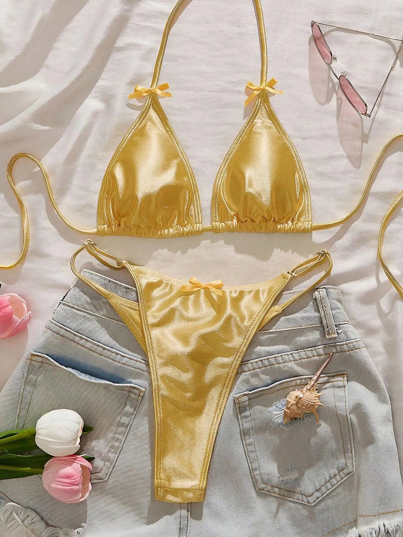 Сексуальный блестящий атласный комплект бикини треугольной формы с бантом в стиле Y2K
Сексуальный блестящий атласный комплект бикини треугольной формы с бантом в стиле Y2K