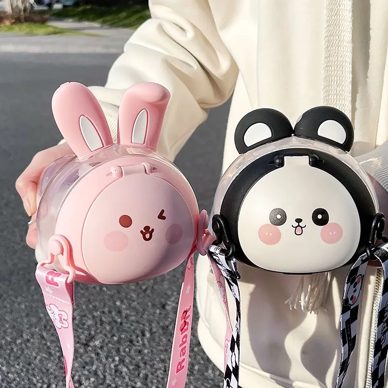 800 мл Kawaii детская бутылка для воды летняя большая емкость пластиковая соломинка Питьевая чашка мультяшная детская чашка для воды для школьника
800 мл Kawaii детская бутылка для воды летняя большая емкость пластиковая соломинка Питьевая чашка мультяшная детская чашка для воды для школьника