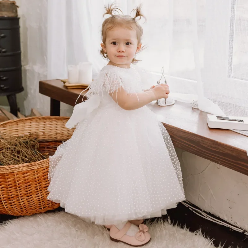 Party Birthday Holy Communion Gowns Flower Girl Dresses White Tulle Wave Point Skirt With Bow Feather Sleeve For Wedding
Party Birthday Holy Communion Gowns Flower Girl Dresses White Tulle Wave Point Skirt With Bow Feather Sleeve For Wedding