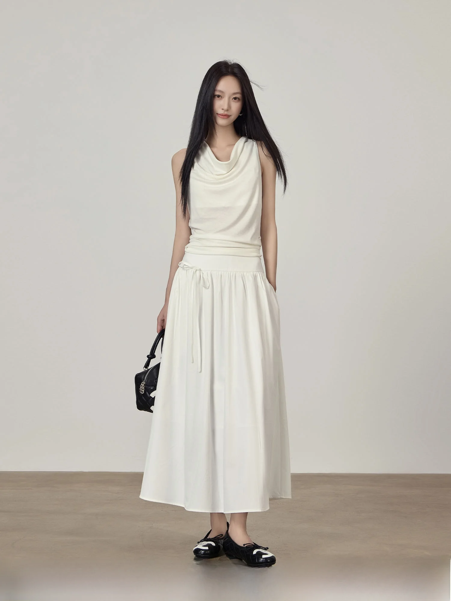 Elegant High Waist A-Line Skirt White Color Women's Summer Fashion Skirts Breathable Comfortable Material Casual Style
Elegant High Waist A-Line Skirt White Color Women's Summer Fashion Skirts Breathable Comfortable Material Casual Style