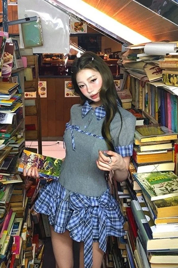 Preppy Style Patchwork Plaid Shirt Dress 2025 Women's Summer Bow Tie Short Sleeve Mini Dress with Contrast Panels Chic Designed
Preppy Style Patchwork Plaid Shirt Dress 2025 Women's Summer Bow Tie Short Sleeve Mini Dress with Contrast Panels Chic Designed