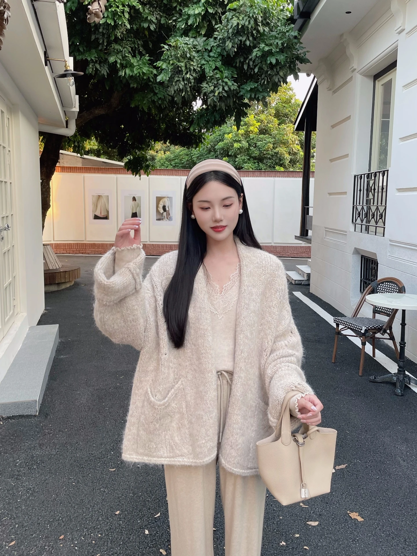 MOBAI Loose Thiened Floral Knitted Sweater Coat Women's Autumn Winter Lazy Sle Soft Polyester Nylon Wool Blend Long Sv...
MOBAI Loose Thiened Floral Knitted Sweater Coat Women's Autumn Winter Lazy Sle Soft Polyester Nylon Wool Blend Long Sv...
