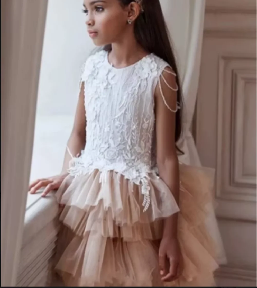 Flower Girl Dress with Bow Satin Ball Gown for Kids Wedding Birthday First Communion Party
Flower Girl Dress with Bow Satin Ball Gown for Kids Wedding Birthday First Communion Party