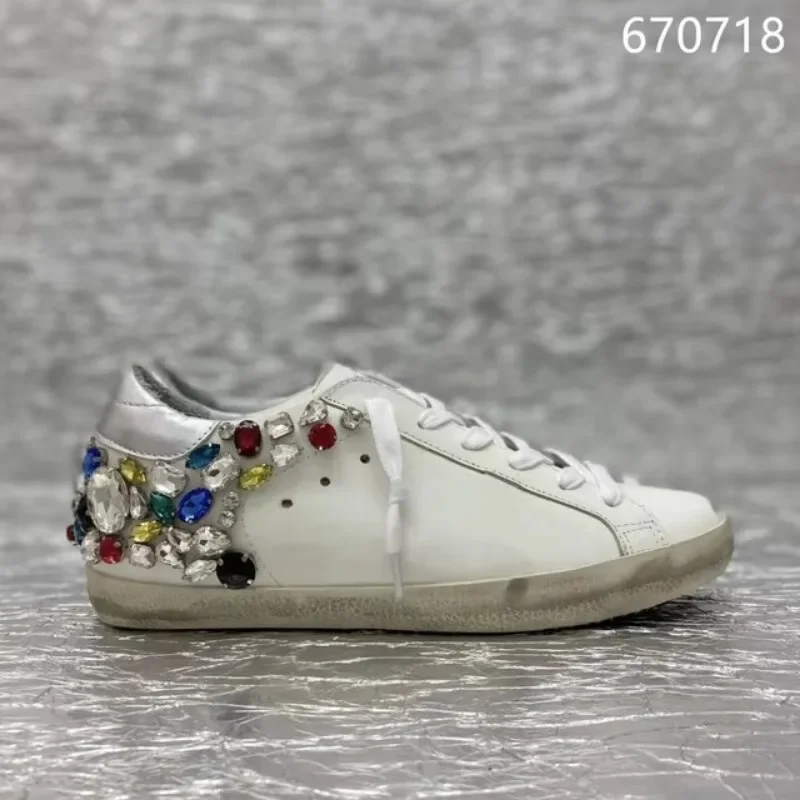 Luxury Italy Classical Star Shoes Designer Women Men Sneakers with Foxing Sparkle Silver Glitter Leather Super Star Style Shoe
Luxury Italy Classical Star Shoes Designer Women Men Sneakers with Foxing Sparkle Silver Glitter Leather Super Star Style Shoe