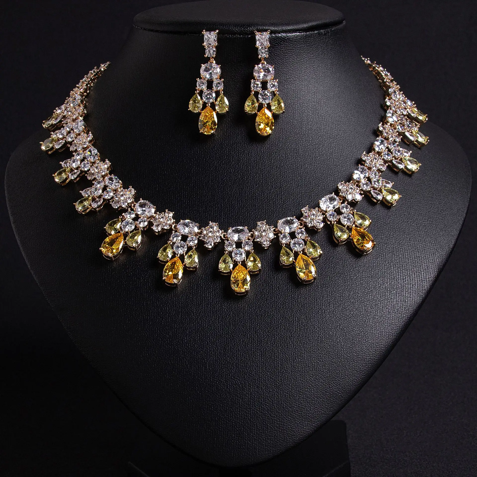 Amazing Summer Sparkling Yellow Ladies Jewellery Set Necklace Earrings Prom Banquet Party Gift Bridal Dress Accessories M-284
Amazing Summer Sparkling Yellow Ladies Jewellery Set Necklace Earrings Prom Banquet Party Gift Bridal Dress Accessories M-284
