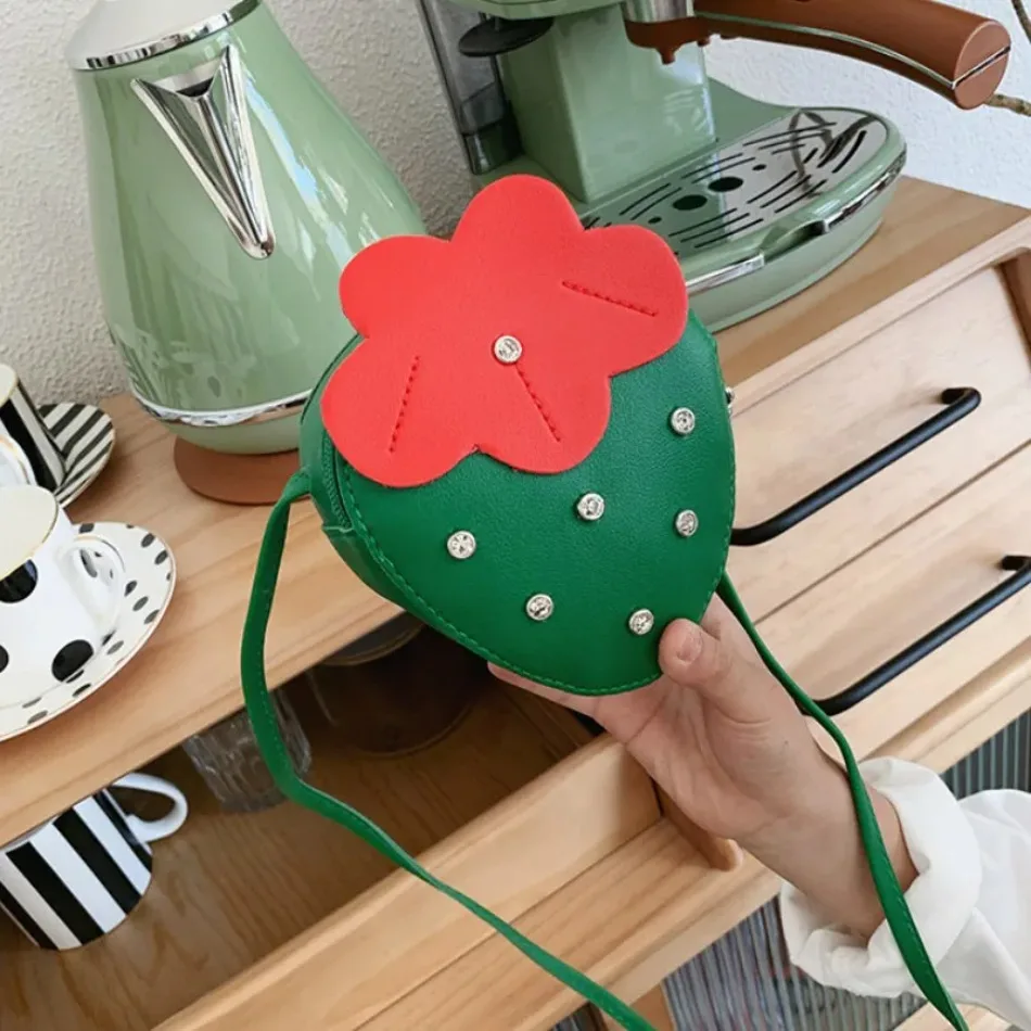 1 Pcs Children Small Bag Strawberry Crossbody Bag Cute Little Girl Zero Wallet Versatile Fashion Shoulder Bag Trend Kids Handbag
1 Pcs Children Small Bag Strawberry Crossbody Bag Cute Little Girl Zero Wallet Versatile Fashion Shoulder Bag Trend Kids Handbag
