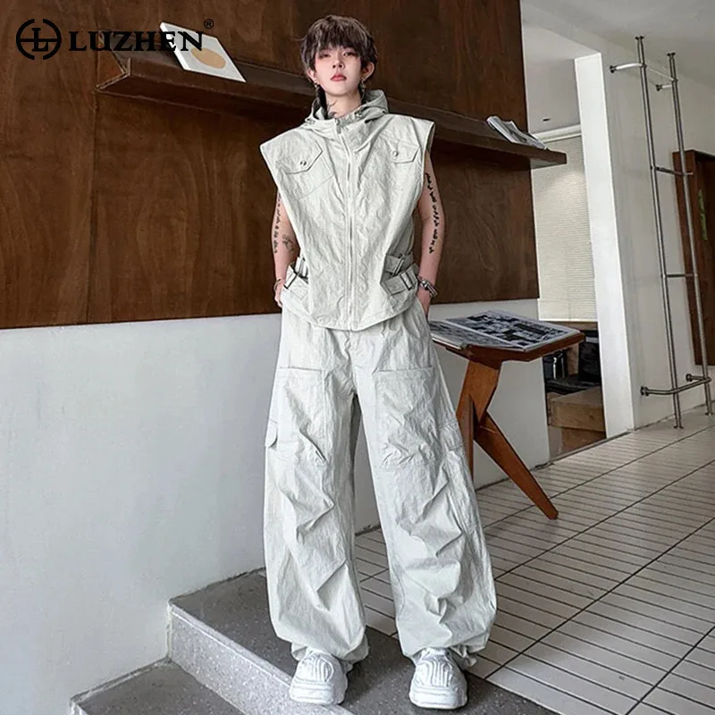 LUZHEN Original Street Two-piece Sets Men 2025 New Solid Color Hooded Zipper Sleeveless Vest Trendy Baggy Straight Pants JY2034
LUZHEN Original Street Two-piece Sets Men 2025 New Solid Color Hooded Zipper Sleeveless Vest Trendy Baggy Straight Pants JY2034