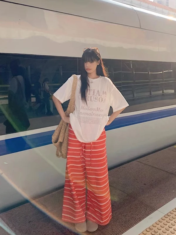 Chic Summer Outfit White Printed T-Shirt Wide Leg Pants Set Lazy Style Complete Set Small Size Women's High Waist A-Line Skirt
Chic Summer Outfit White Printed T-Shirt Wide Leg Pants Set Lazy Style Complete Set Small Size Women's High Waist A-Line Skirt