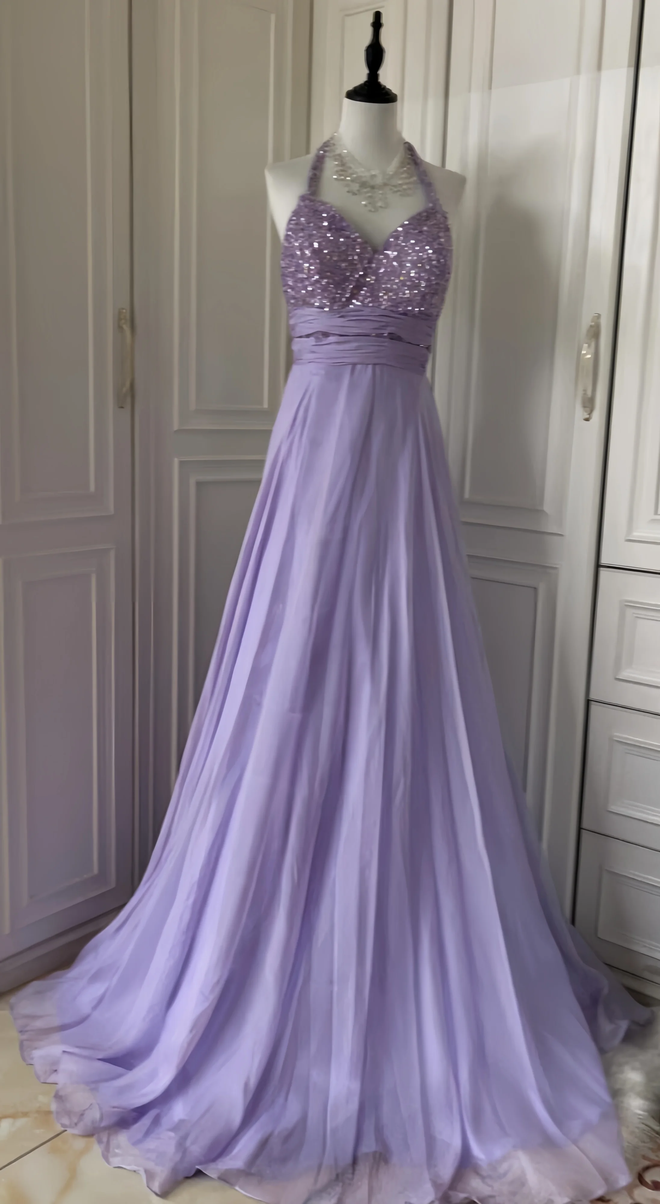 Halter Purple Beading Prom Dresses Elegant Backless Pleated Trailing Cocktail Party Host Formal Graduation Evening Gowns New
Halter Purple Beading Prom Dresses Elegant Backless Pleated Trailing Cocktail Party Host Formal Graduation Evening Gowns New