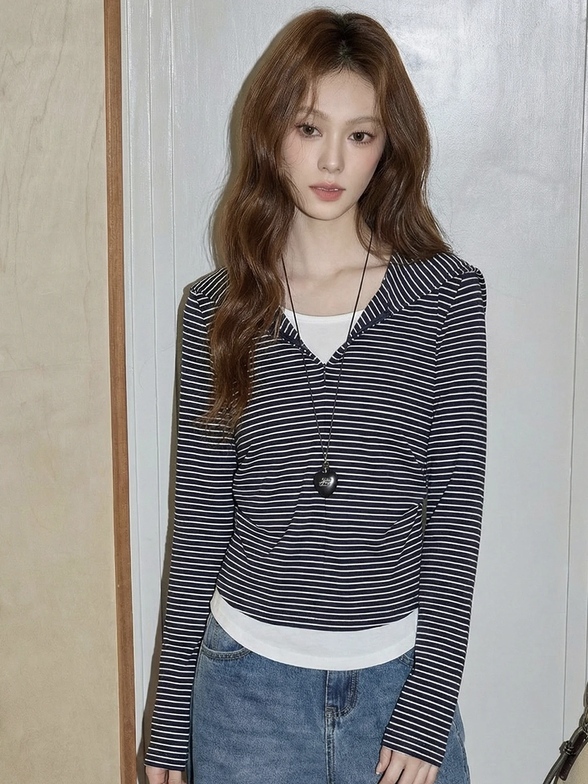 Slim Fit Striped T-irt Women's Early Spring Faion Korean Sle Navy Wind Inner Wear Top Breathable Comfortable Long Sve
Slim Fit Striped T-irt Women's Early Spring Faion Korean Sle Navy Wind Inner Wear Top Breathable Comfortable Long Sve