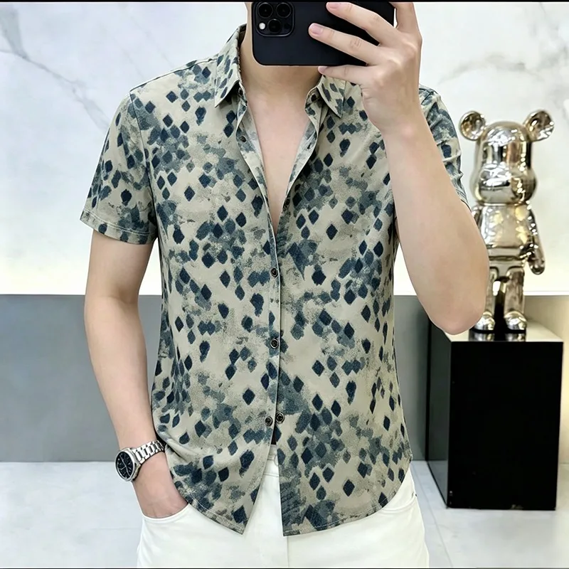 Summer Men's Ice Silk Breathable Short Sleeved Shirt Luxury Printed Slim Fit Casual Social Shirts Streetwear Barber Men Clothing
Summer Men's Ice Silk Breathable Short Sleeved Shirt Luxury Printed Slim Fit Casual Social Shirts Streetwear Barber Men Clothing