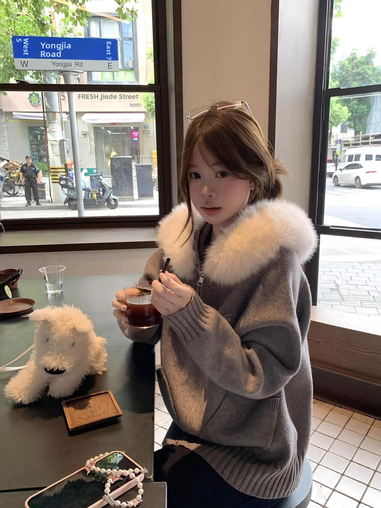 Korean Style Lazy Grey Fur Collar Warmth Outerwear Hooded Knitted Open Cardigan Women's Autumn Winter Small Size Loose Outerw...
Korean Style Lazy Grey Fur Collar Warmth Outerwear Hooded Knitted Open Cardigan Women's Autumn Winter Small Size Loose Outerw...