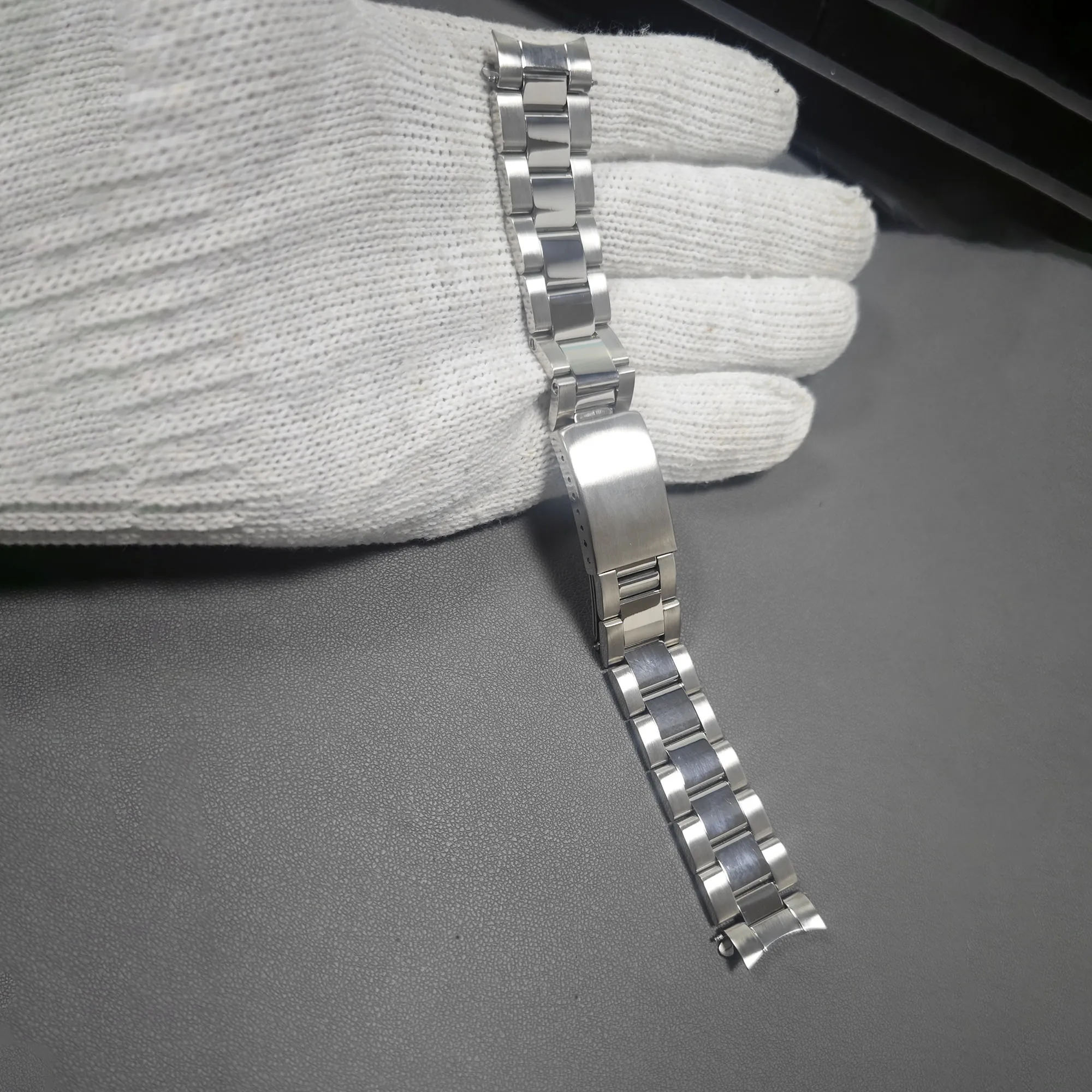 Rolamy 18mm Solid Steel Oyster Watch Band Screw Links Strap For Seiko 5 SNKL23 SNKL15 SNKL21 SNK361 SNK359 SNK355 Watchband
Rolamy 18mm Solid Steel Oyster Watch Band Screw Links Strap For Seiko 5 SNKL23 SNKL15 SNKL21 SNK361 SNK359 SNK355 Watchband